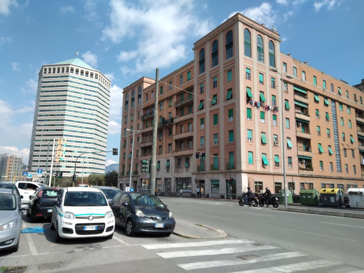 La Lanterna Di Angelo Otel Cenova Dış mekan fotoğraf